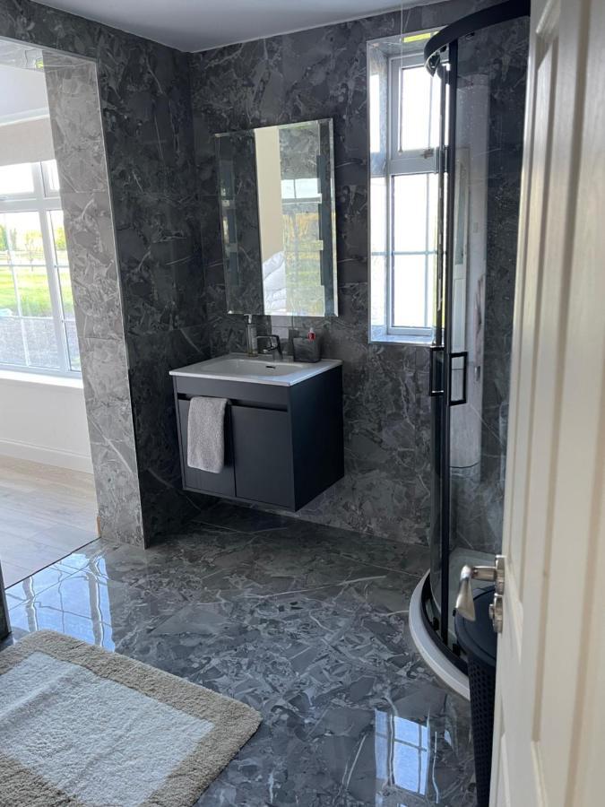 Cosy Apartment With Fire Stove Athlone Bagian luar foto