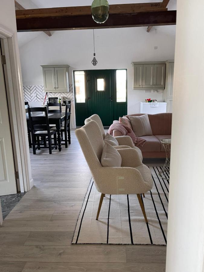 Cosy Apartment With Fire Stove Athlone Bagian luar foto