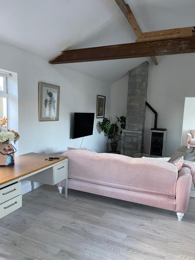 Cosy Apartment With Fire Stove Athlone Bagian luar foto